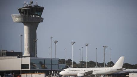 Retraite à 59 ans, semaine de 32 heures... Le statut très avantageux des aiguilleurs du ciel