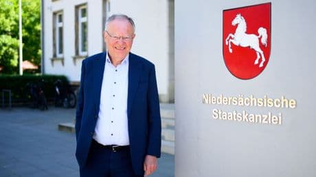 Parteien: Weil rät SPD: Mehr Kontakt mit normalen Menschen suchen