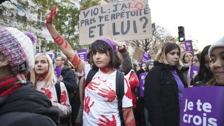 « Ils appellent ça l’amour » de Chloé Delaume : « C’est très difficile d’admettre que le bourreau est l’être aimé et aimant »