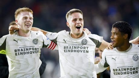 Joey Veerman na spektakelstuk NEC-PSV: ’Op tv is dit misschien leuk, op het veld niet’