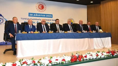 Ticaret Bakanı Ömer Bolat: Milli gelirde 1.4 trilyon doları da hep birlikte aşacağız