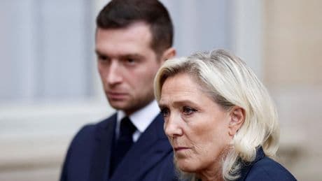 Marine Le Pen continue son offensive pour obtenir une dissolution