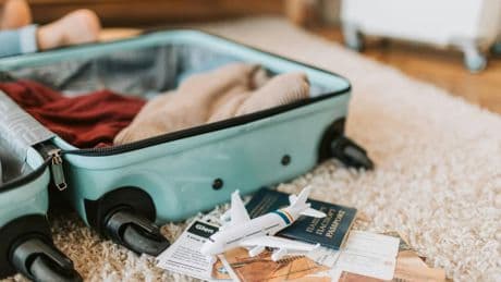 Ecco la lista salva vacanza: cosa non deve mai mancare in valigia