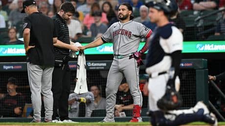 Eugenio Suarez leaves game after getting hit by pitch on hand in potential MLB trade blow