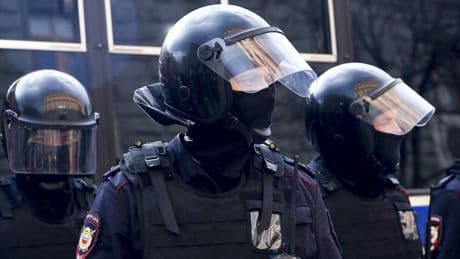 Russland: Wie Putins Justiz Gegner zum Schweigen bringt