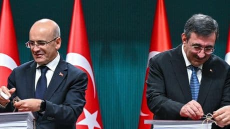 Cevdet Yılmaz ve Bakan Şimşek'e göre aylık enflasyondaki artışın gerekçesi zirai don ve kuraklık