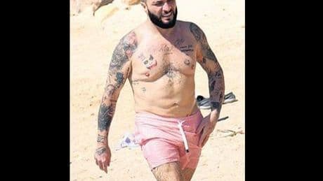 Sahneye denizde mola