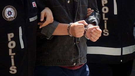 İstanbul merkezli FETÖ operasyonunda 51 zanlı yakalandı
