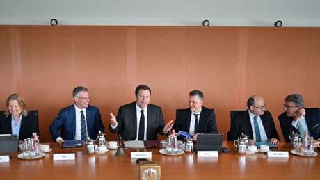 Finanzen: Kabinett soll Klingbeils Haushalt auf den Weg bringen