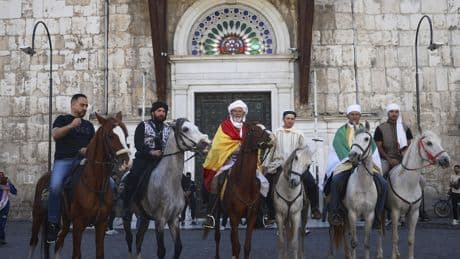 Spanish Muslims retrace ancient Hajj travel route on horseback from Andalusia to Saudi Arabia