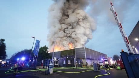 Großbrand in Essen - Schrottplatz wird zur Flammenhölle