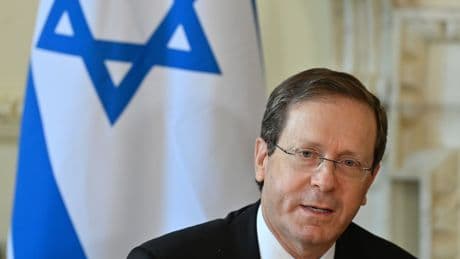 Starmer to meet Israeli president after condemning strike on Hamas in Qatar