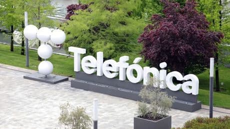 Telefónica tiene un plan para convertirse en gigante. Ha encendido las alarmas entre los operadores locales