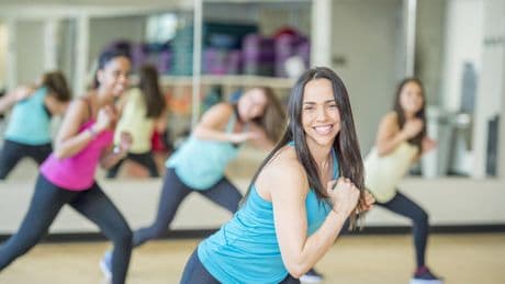 Yoga, fitness facial o zumba: así es la Feria de la Corredora de la Carrera de la Mujer Central Lechera Asturiana