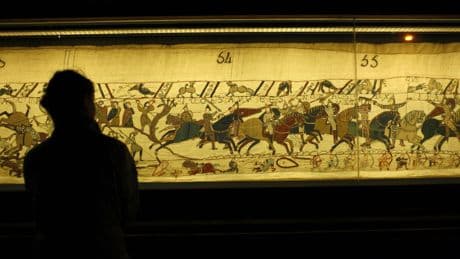 Tapisserie de Bayeux : l’Élysée confirme la possibilité du transport par camion