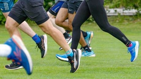Warum Laufen als Einzelsport gilt, aber von der Gemeinschaft lebt