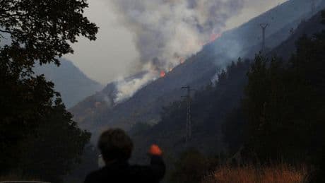 Moderado optimismo para controlar los 14 grandes incendios que siguen activos