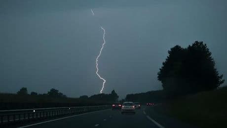 Orages : quatorze départements de l’est de la France en vigilance orange