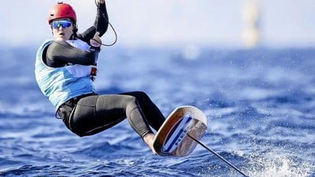 Annelous Lammerts twijfelde over doorgaan met kitesurfen: ’Als ik in de spiegel keek, werd ik niet blij’