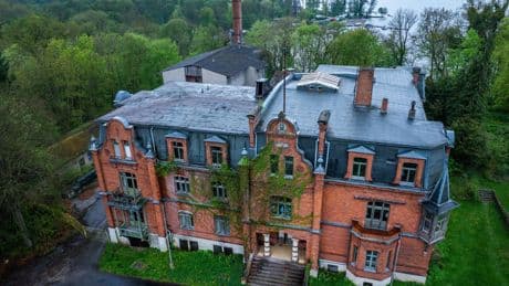 Schloss-Sanierung: Erste Arbeiten für Rettung von Schloss Raben Steinfeld