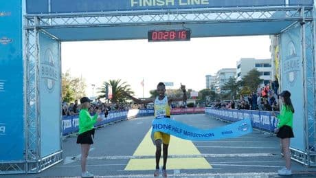John Maina Ndirangu vince la 2^ Diecimila del Faro di Bibione, con 28'17&quot; &egrave; la&nbsp;miglior prestazione maschile su suolo italiano 2025