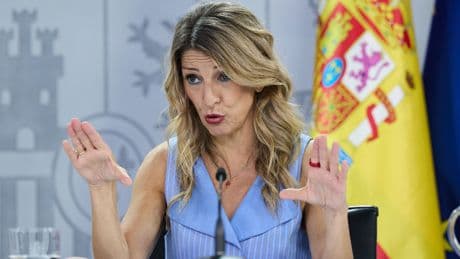 Yolanda Díaz, obligada a frenar el recorte de la jornada laboral