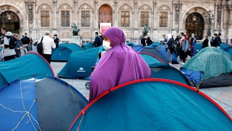 Frankreich: Ein Sommer in Paris – ohne Notunterkünfte