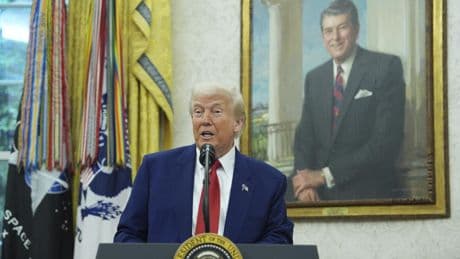Un tribunal de apelaciones de EE.UU. restablece los aranceles de Trump