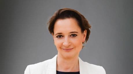 Katrin Adt, nueva CEO de Dacia: “Nos encontramos en un punto de inflexión en nuestra relación con los automóviles, tanto por los cambios tecnológicos como por la evolución de las expectativas sociales”