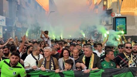 Sakaryaspor'un 60. kuruluş yıldönümünde görsel şölen