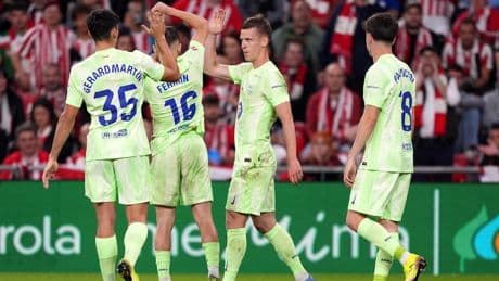 Barcelona sluit seizoen af met ruime zege bij Athletic, zege op Venezia helpt Juventus naar Champions League