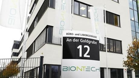 BioNTech, 11,1 milyar dolarlık anlaşma imzaladı