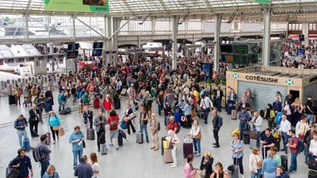 Grève SNCF : à l’approche du pont du 8 mai, les voyageurs se tournent vers Trenitalia, les bus et le covoiturage