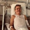 Europees Parlementslid Johan Van Overtveldt (N-VA) breekt heup na zware val tijdens fietstocht: “My bekken wil be back”