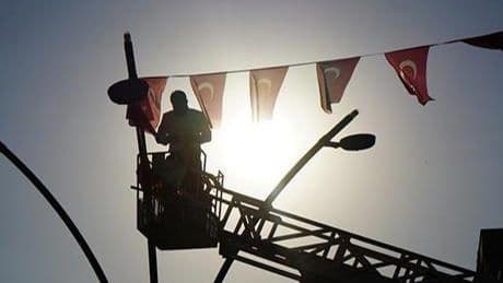 Terörsüz Türkiye'ye ay yıldızlı bayraklarla destek