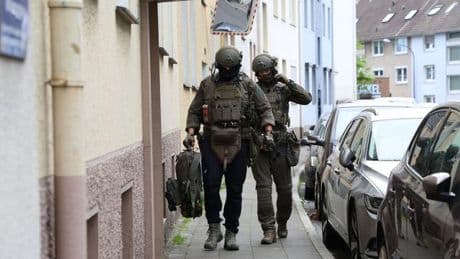 Durchsuchung: Mögliche Bedrohungslage - Wohnungsdurchsuchung in Remscheid