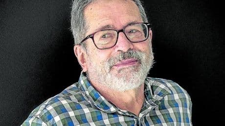 Los ensayos narrativos de César Aira