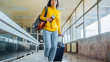 Woman arrives at airport 45 minutes before flight to test theory she can still get on plane