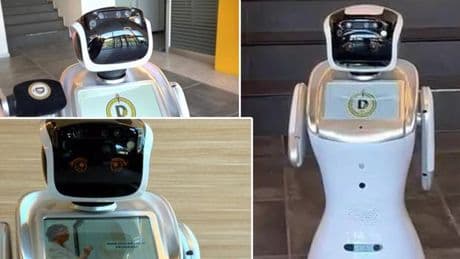 Demirören Medya ve Teknoloji Lisesi'nde robotla tanıtım dönemi