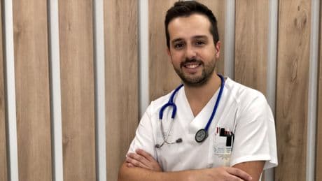 Héctor Castiñeira, enfermero y divulgador: “El miedo a enfermar es en muchas ocasiones peor que los propios virus y las enfermedades diagnosticadas”