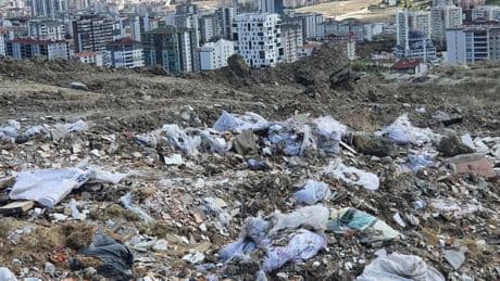 Uyarıları dinlemeyip çöp dökmeye devam ettiler! CHP'li Etimesgut Belediyesi'ne ceza