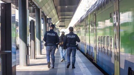 "Sembravano i dirottatori dell'11/9". Parla l'americano accoltellato sul treno a Milano
