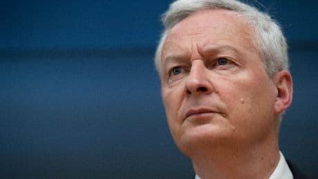"Faire de l’euro une monnaie de référence mondiale": Bruno Le Maire veut "mettre en commun" une partie des dettes des pays européens