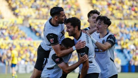 El Valencia firma la permanencia para dejar muy tocada a Las Palmas