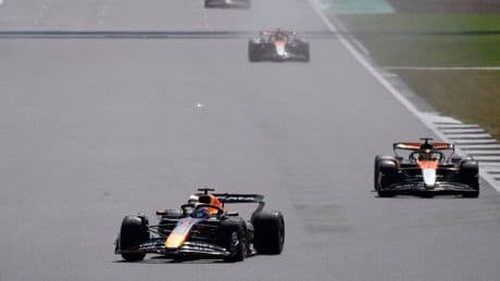 Norris gewinnt Silverstone-Chaos! Hülkenberg gelingt Sensation, Verstappen tobt