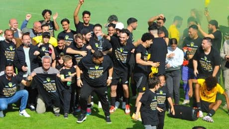 Verfolger Rheindahlen verliert parallel: Türkiyemspor sichert sich gegen Otzenrath die Vizemeisterschaft und steigt auf