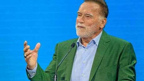 Arnold Schwarzenegger s’engage pour le climat jusque dans le métro autrichien