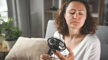 Eight in ten adults unaware this common symptom is a sign of menopause