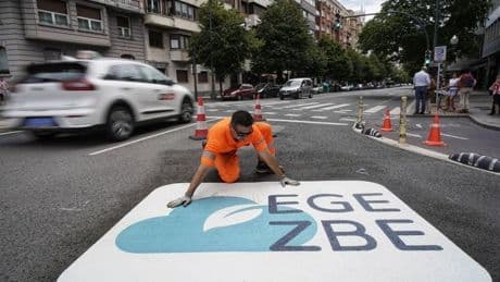 La zona de bajas emisiones saca en su primer año 3.000 coches al día del centro de Bilbao