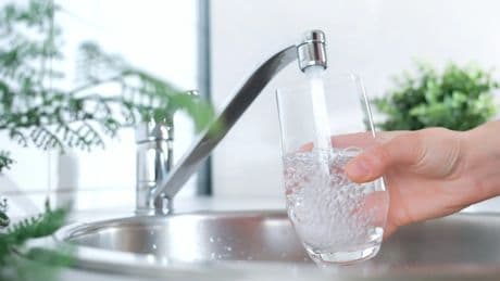Saúl Sánchez, nutricionista: &quot;La hidratación no es solo beber agua&quot;